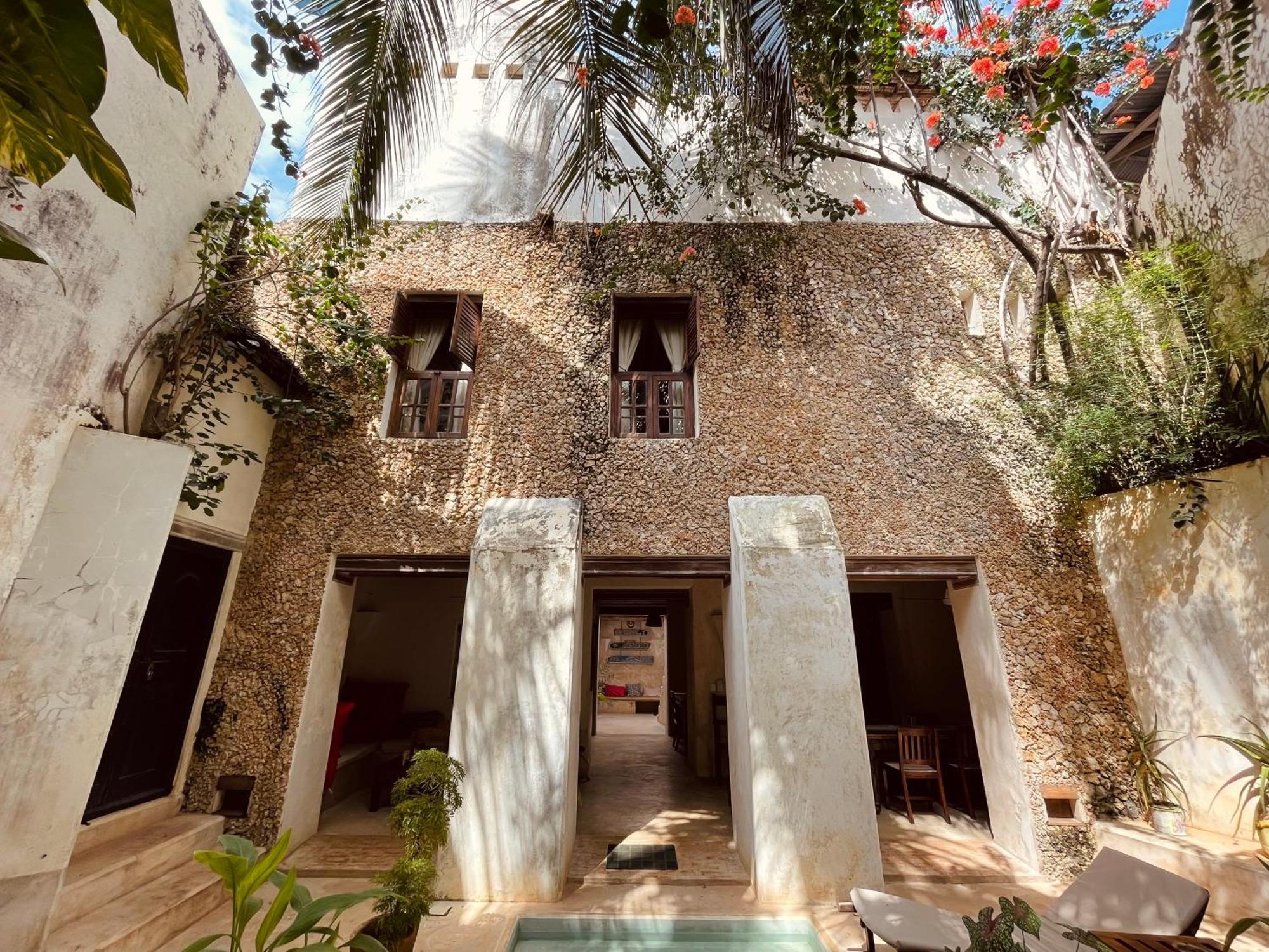 Authentic Swahili Style Villa Milele House Ламу Екстериор снимка